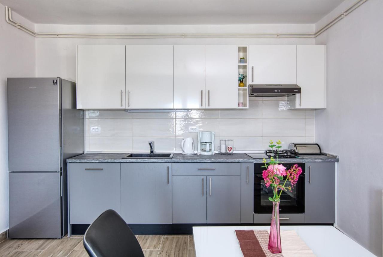 Apartment Tisno 5130C Ngoại thất bức ảnh