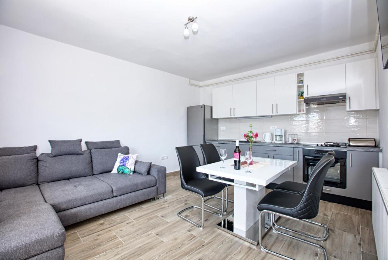 Apartment Tisno 5130C Ngoại thất bức ảnh