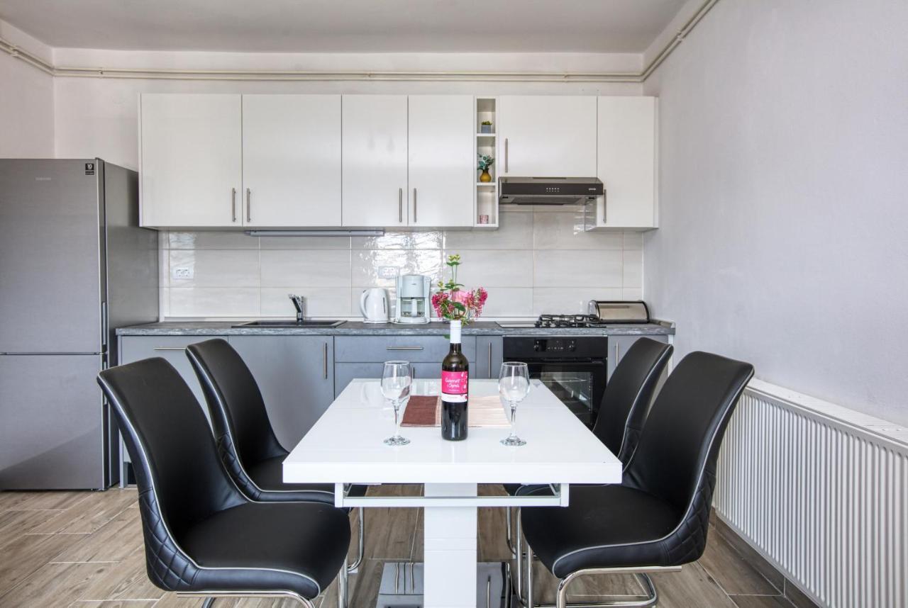 Apartment Tisno 5130C Ngoại thất bức ảnh